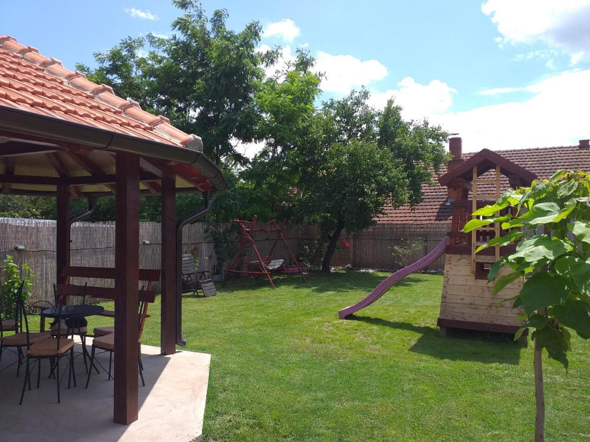 Vila Stasa Rooms Palić Zewnętrze zdjęcie